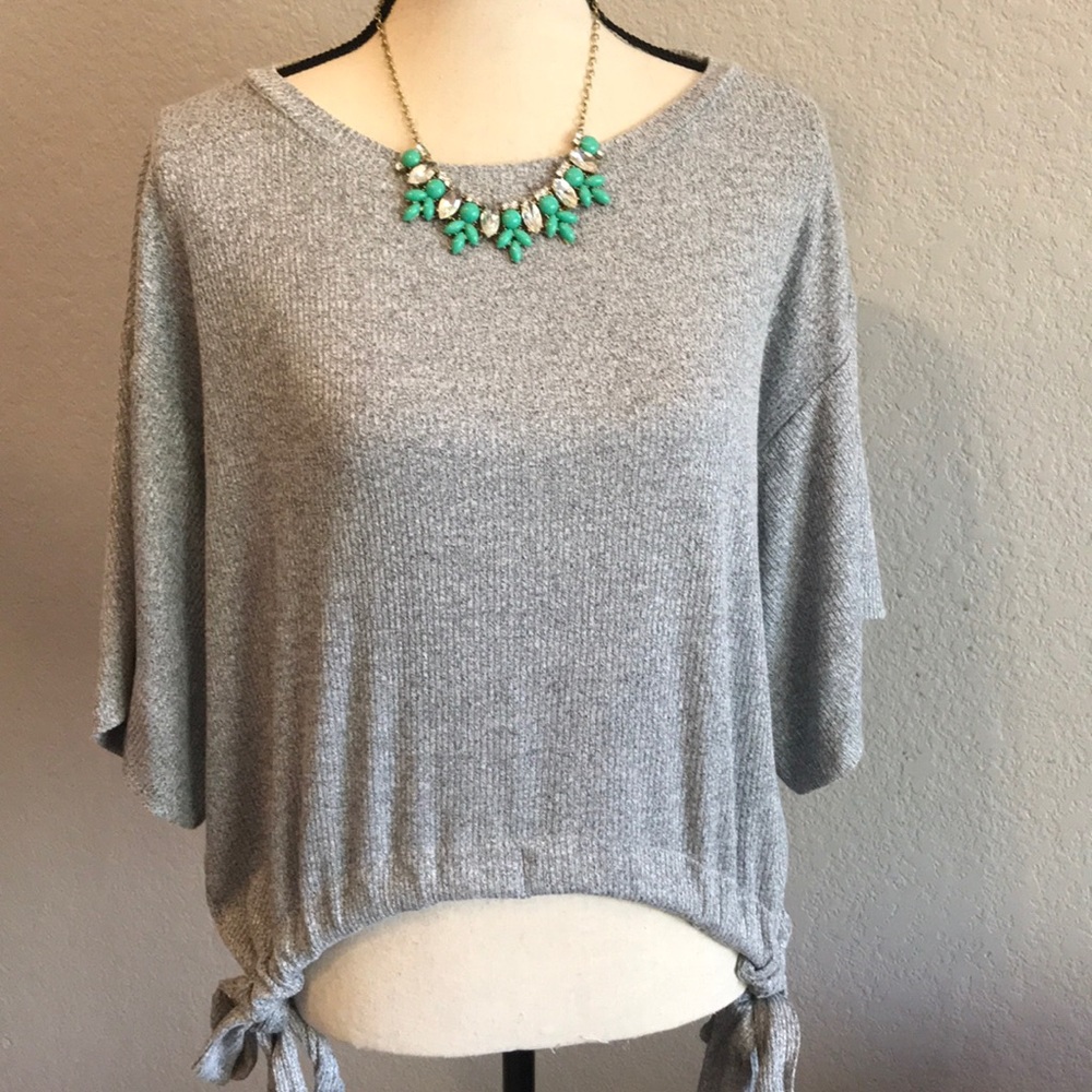 GAP tie waist top